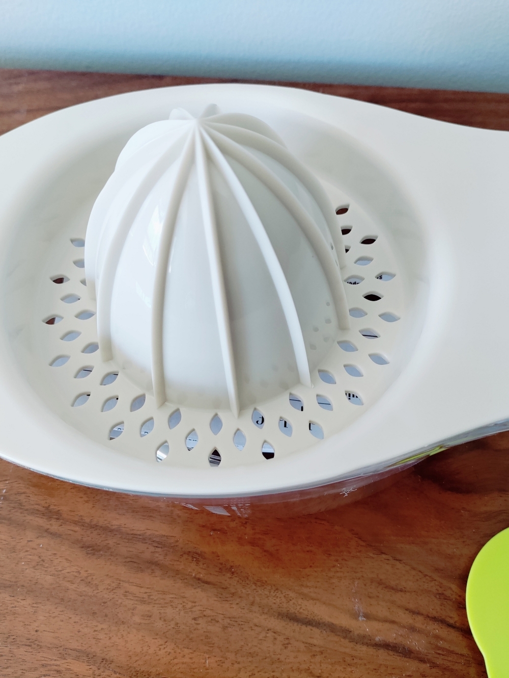 Pampered Chef Lime and Silver Grater Duo - Picture 4 of 4